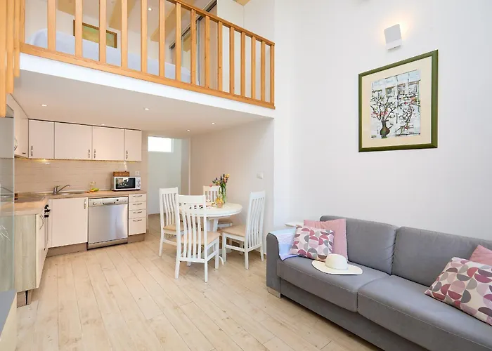 Stone Whisper 2 Apartment *