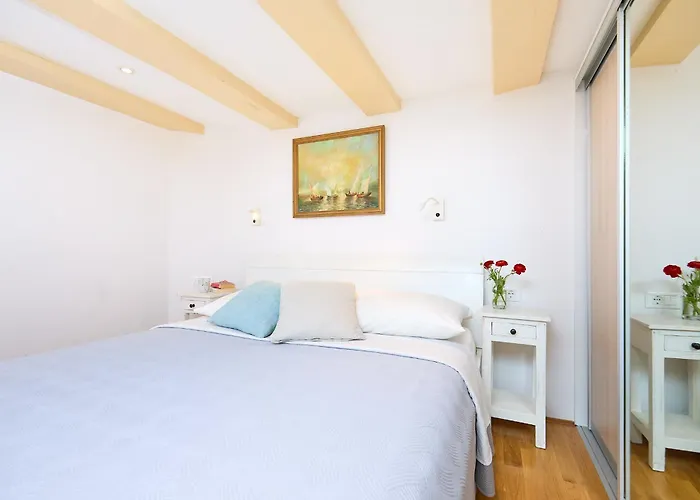 Apartment Stone Whisper 2 *